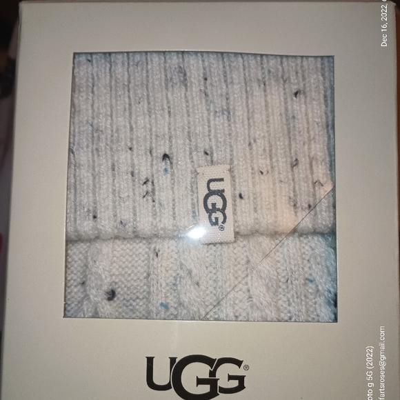 NWT UGG Cable Knit Boot Socks - Picture 1 of 10